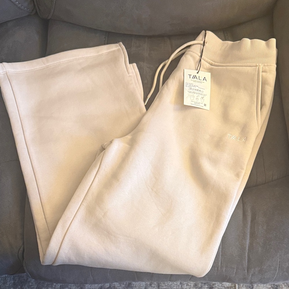 TALA Women's Wide Leg Sweatpants - Cream